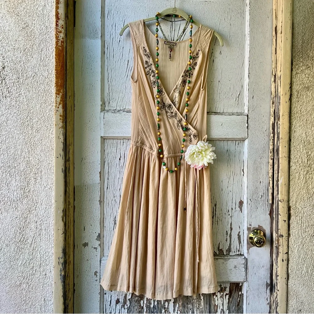 Flapper Inspired Dropwaist Embroidered Cotton Dress - Picture 10 of 10